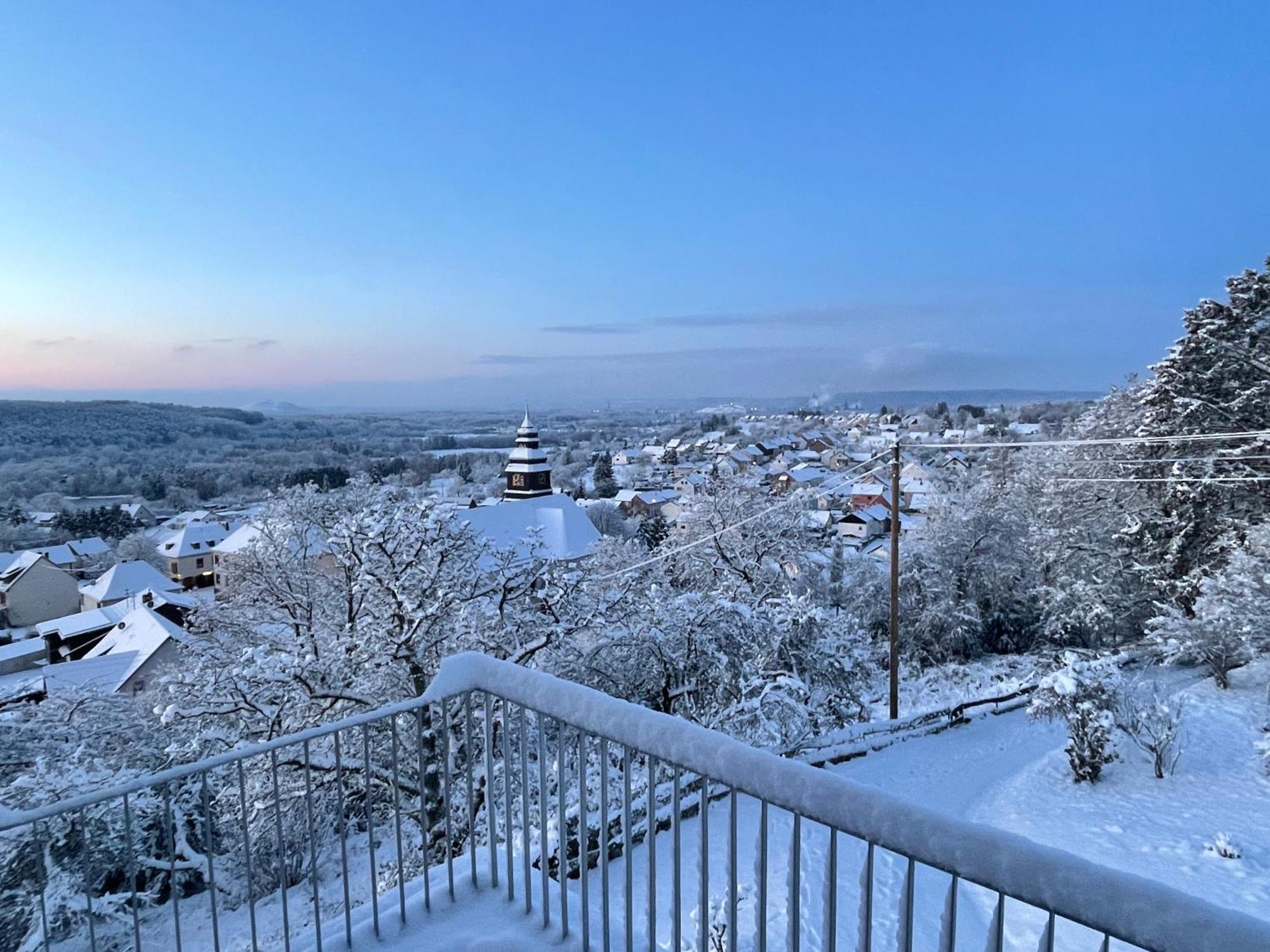 Villa Ueberblick Nalbach Exteriér fotografie